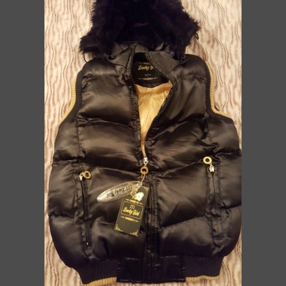 Jackets & Blazers - LAST 2! JUNIORS Black Puffer Vest